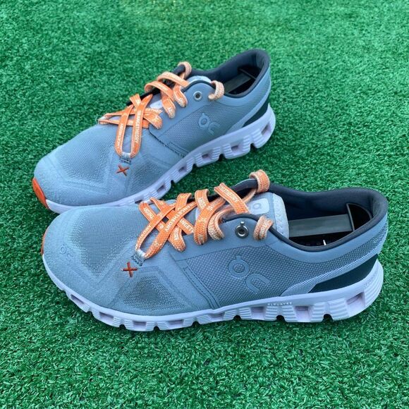 ON CLOUD RUNNING X - Women’s Running Shoes - SIZE 8.5 - Picture 1 of 10